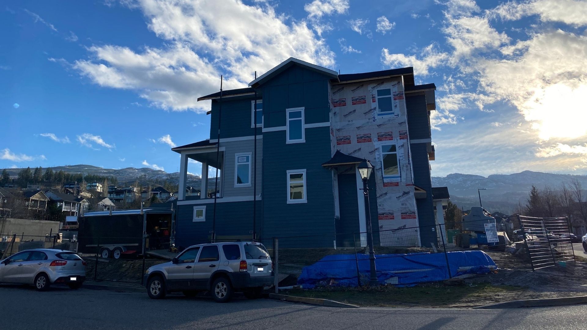 Parallel 4 Kettle Valley Townhomes
