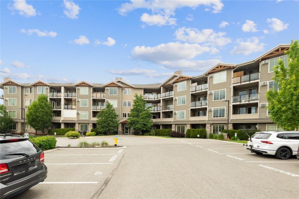 #211 3733 Casorso Road, Kelowna