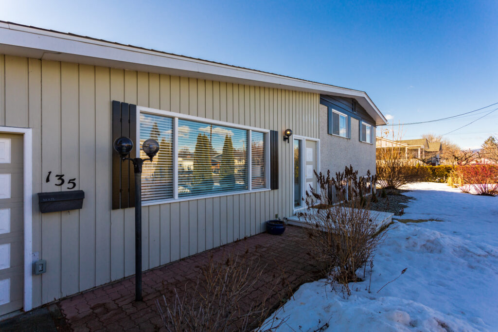135 Holbrook Road, E Kelowna