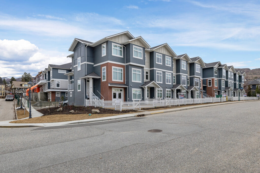 #105-5300 Main Street, Kelowna