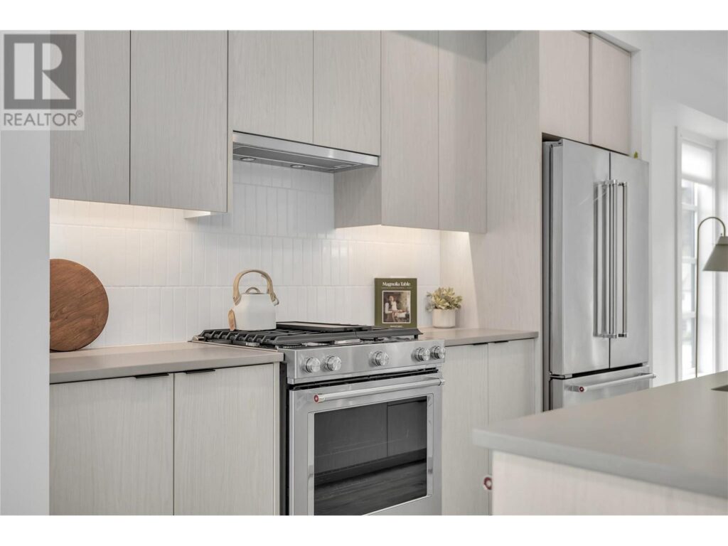 #103-1455 Cara Glen Court, Kelowna