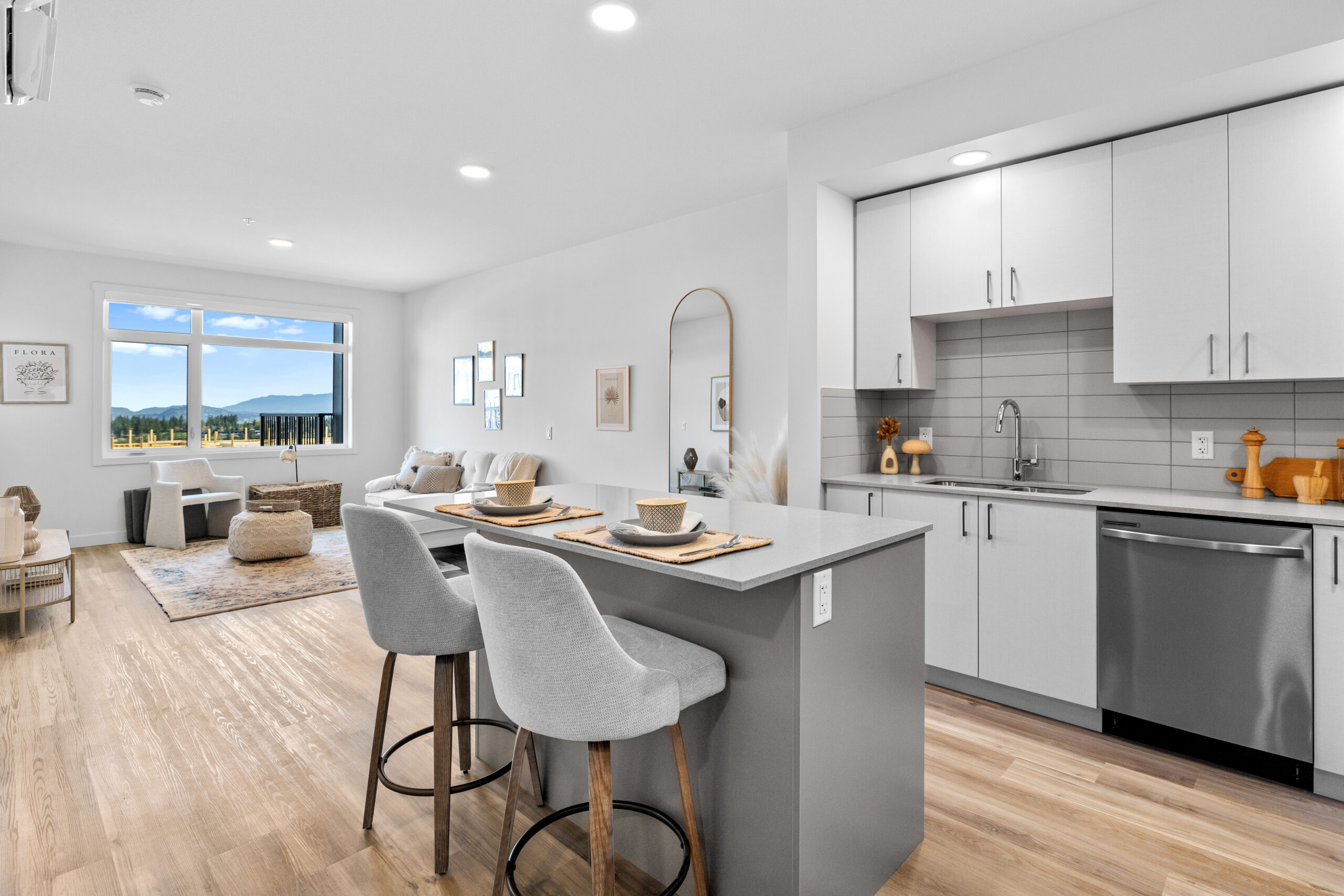 #303-1111 Frost Road, Kelowna