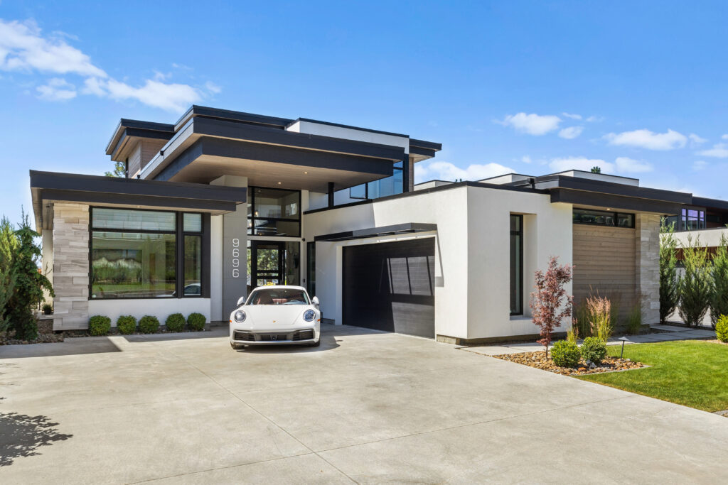 9696 Benchland Drive, Lake Country