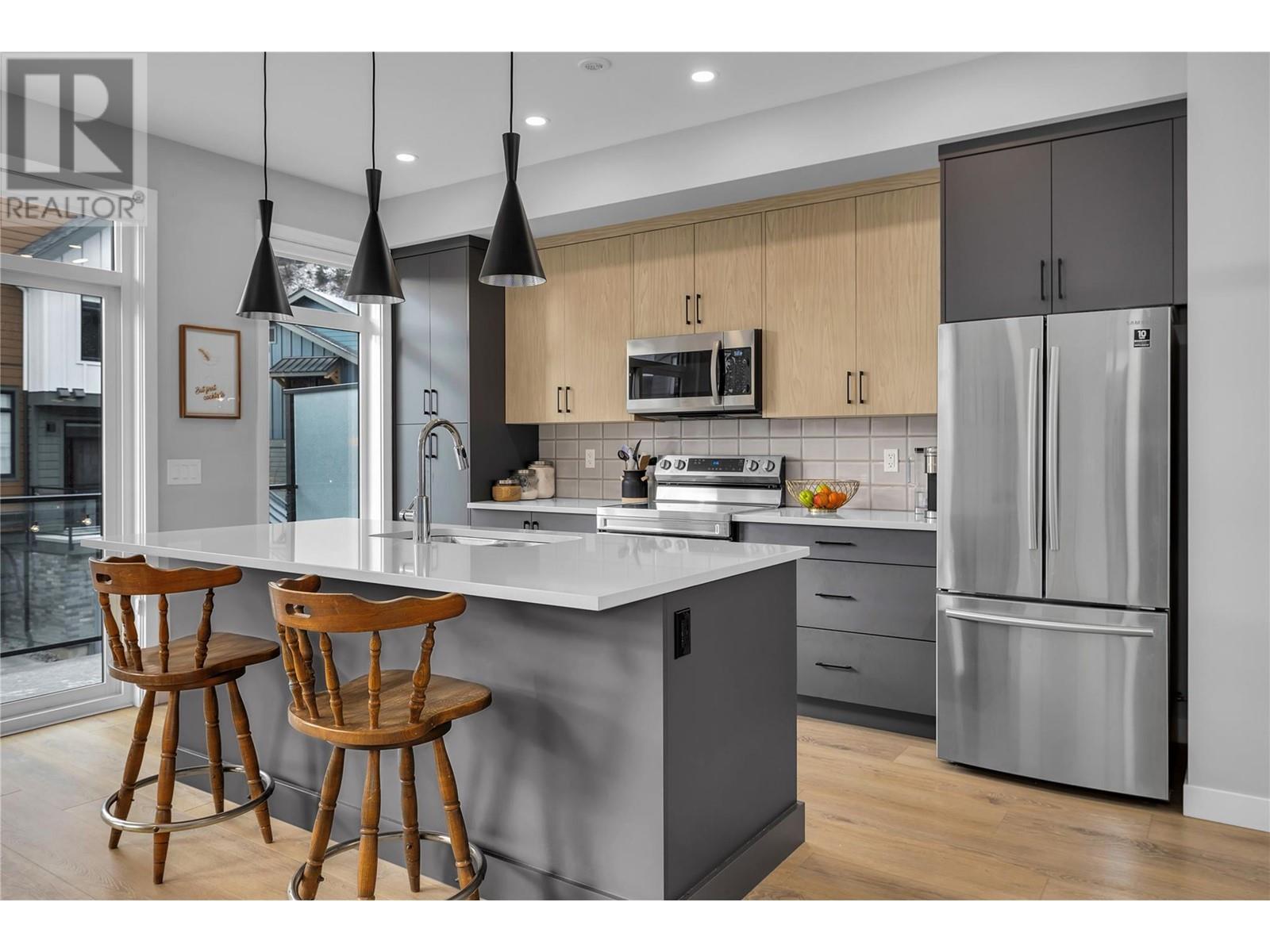 #115-1435 Cara Glen Court, Kelowna