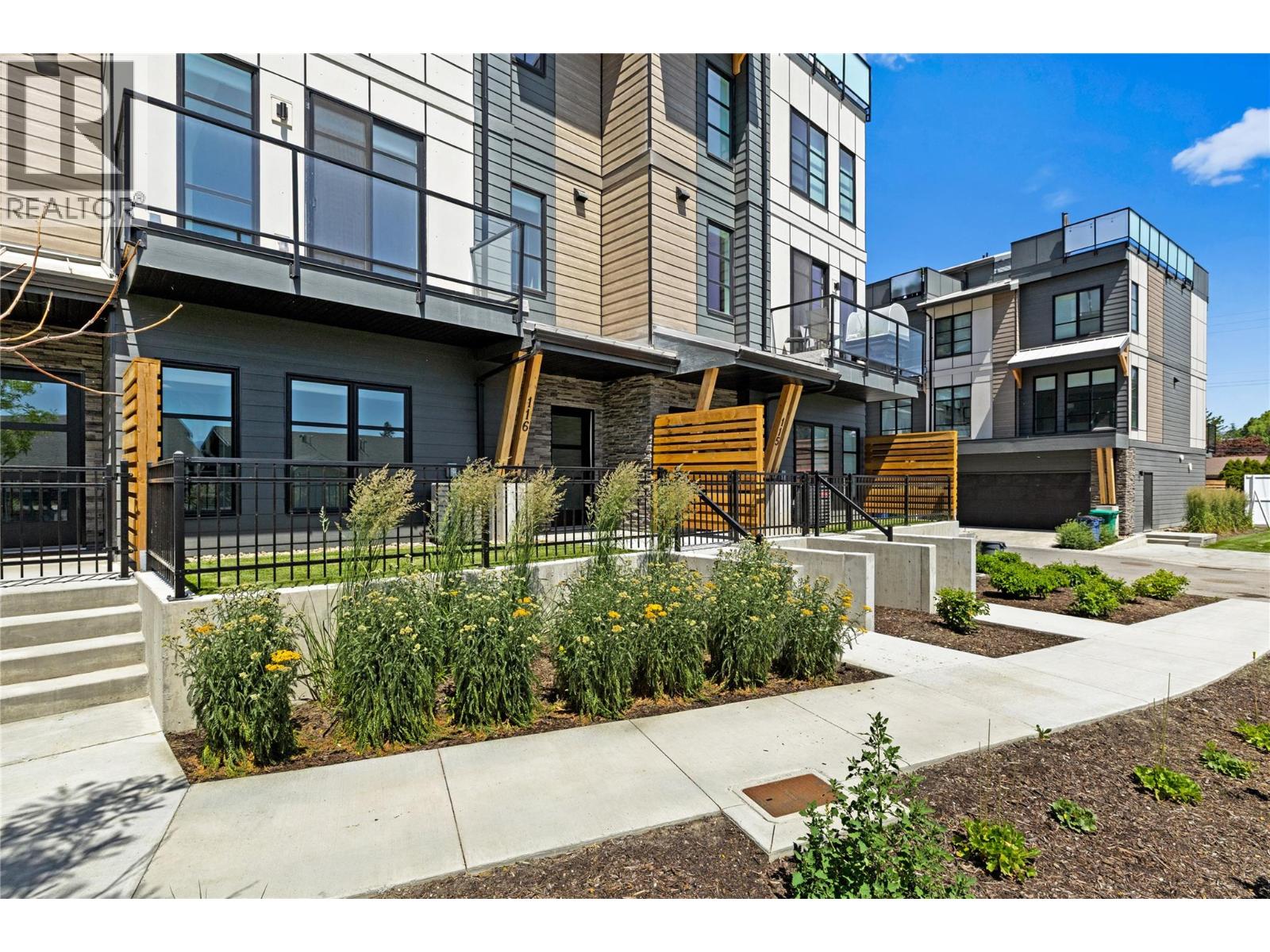 #116-1455 Cara Glen Court, Kelowna