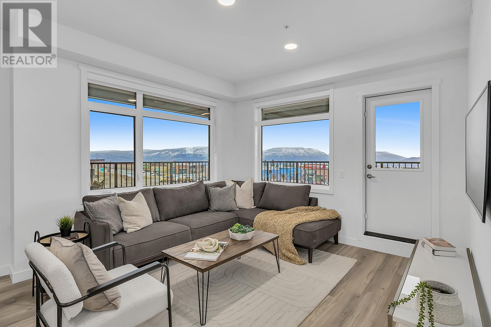 #201-1057 Frost Road, Kelowna
