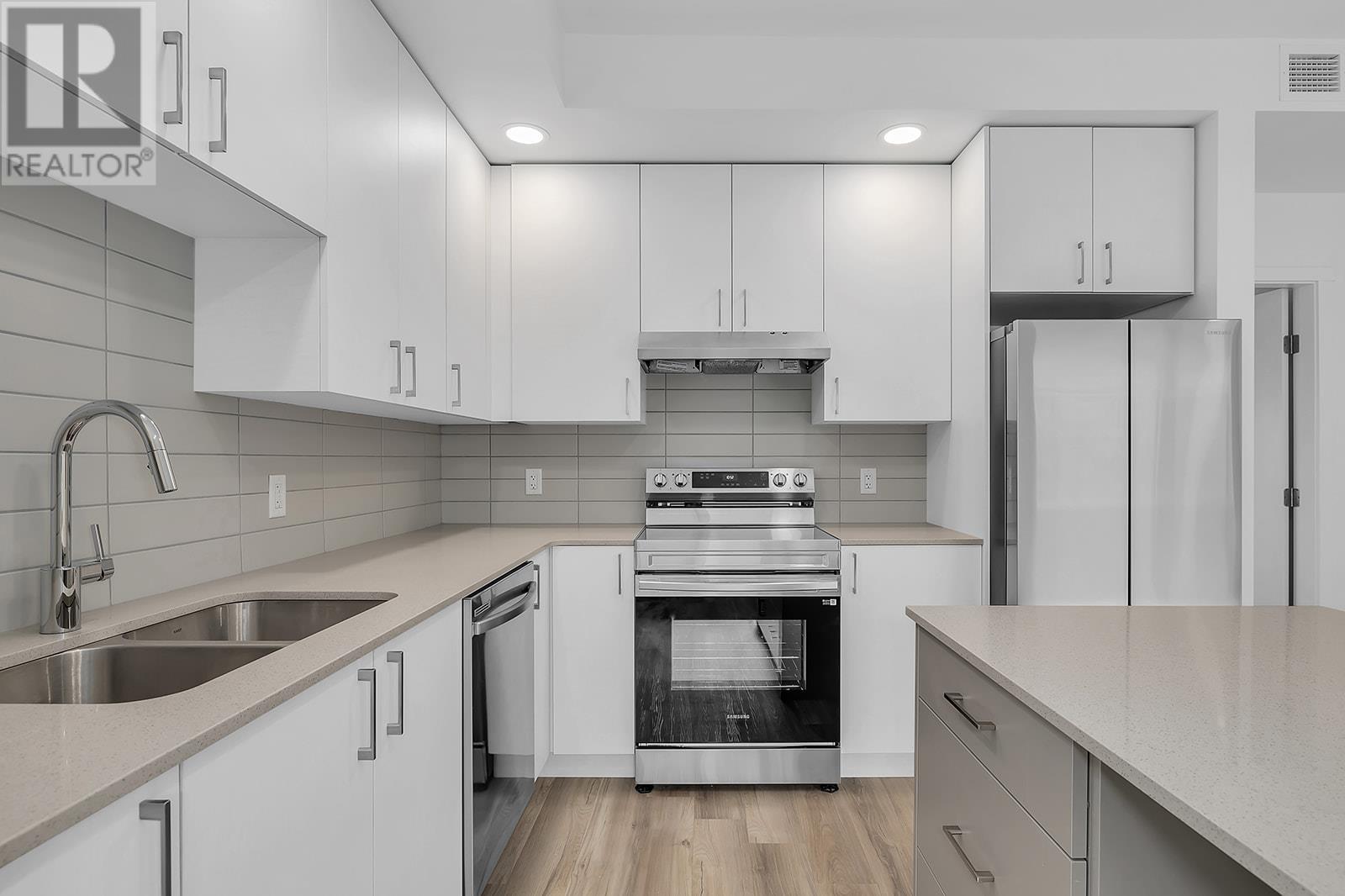 #218-1057 Frost Road, Kelowna