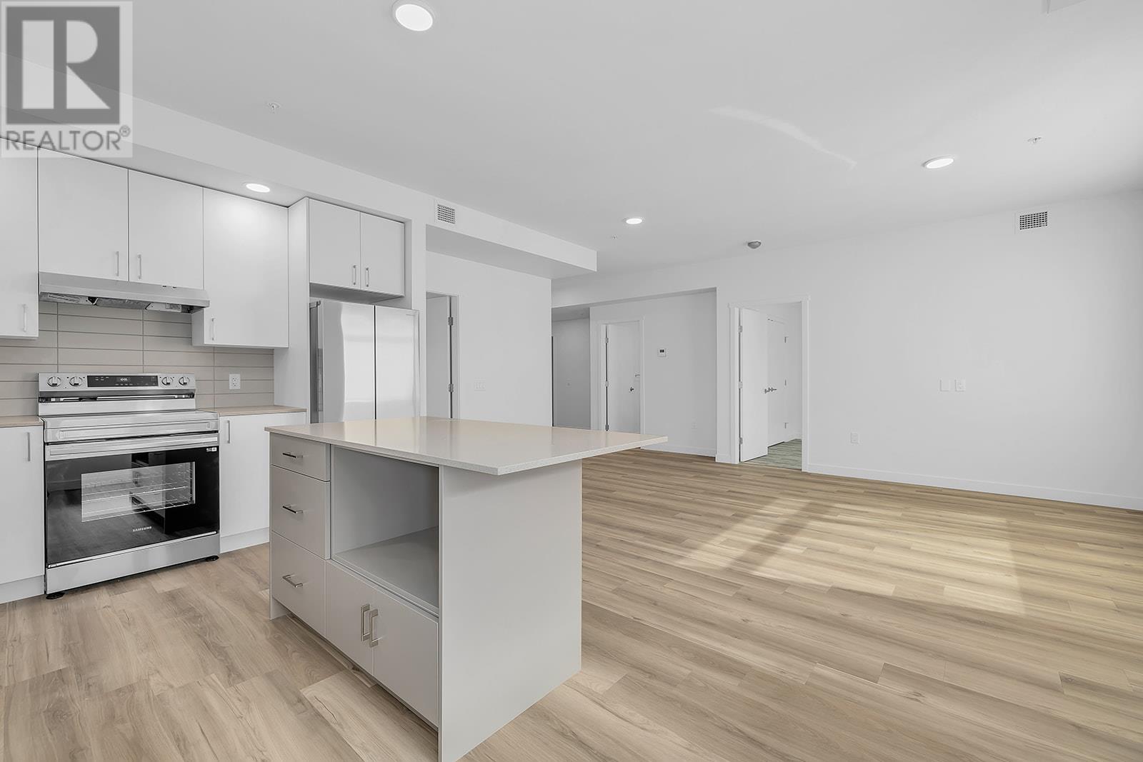#318-1057 Frost Road, Kelowna