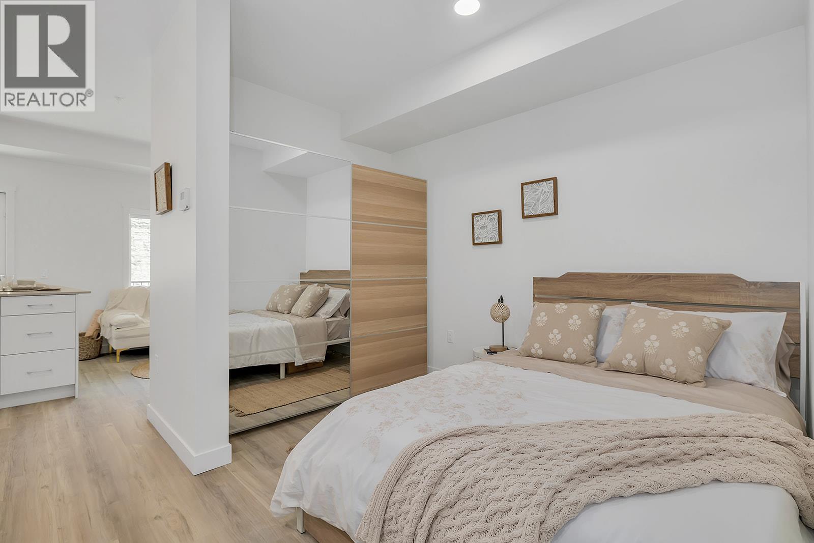 #214-1111 Frost Road, Kelowna