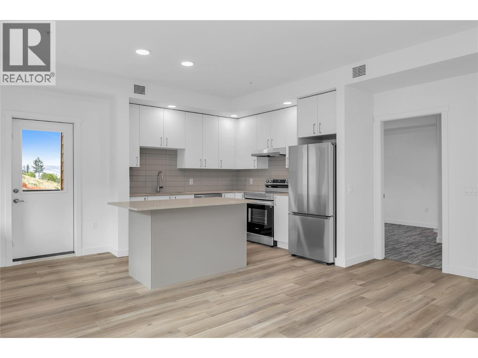 #118-1057 Frost Road, Kelowna