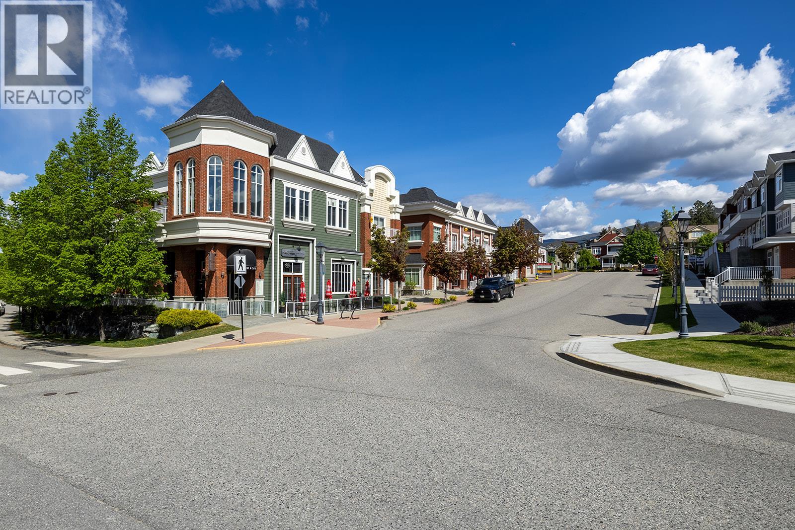 #202-5300 Main Street, Kelowna