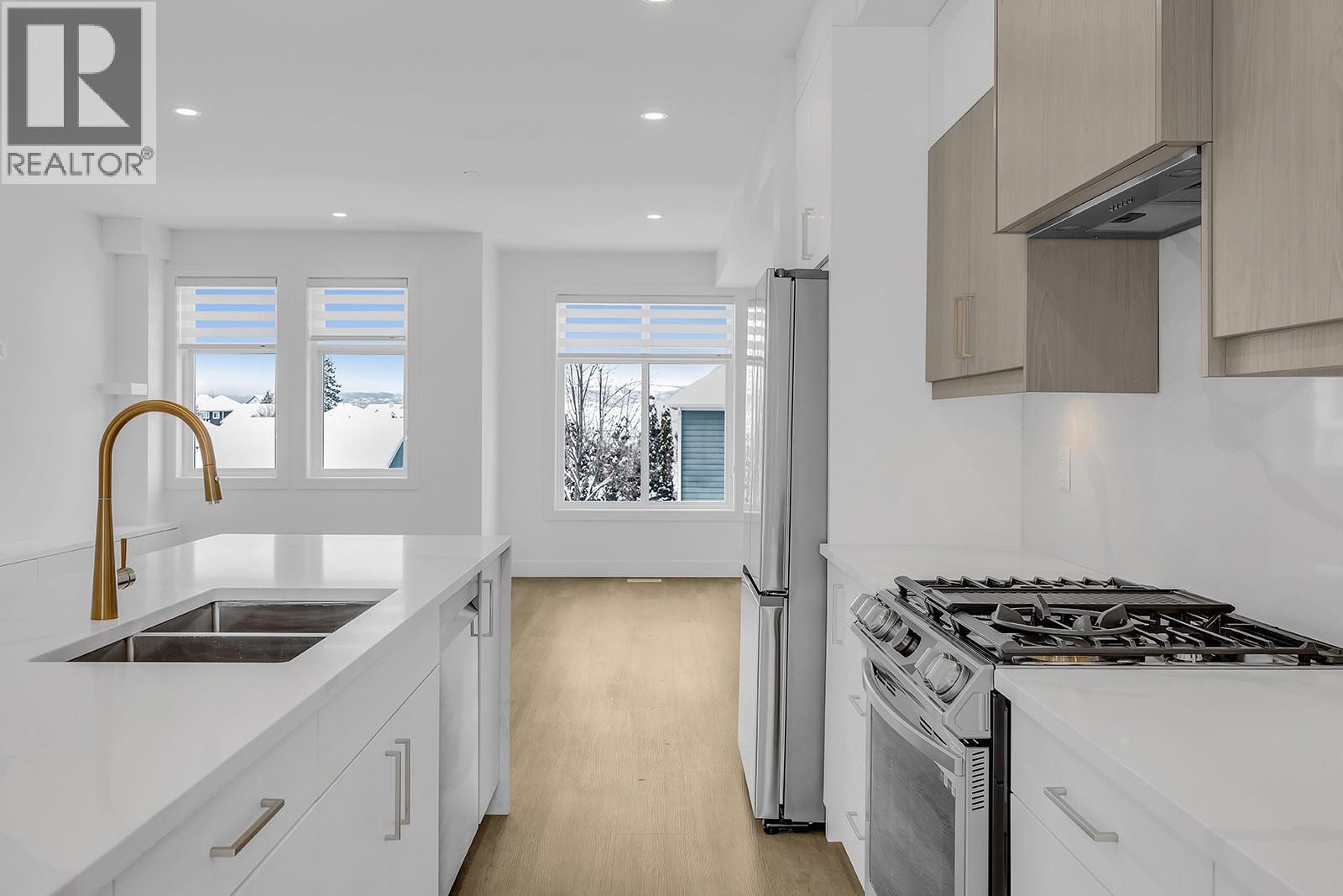 #103-5300 Main Street, Kelowna