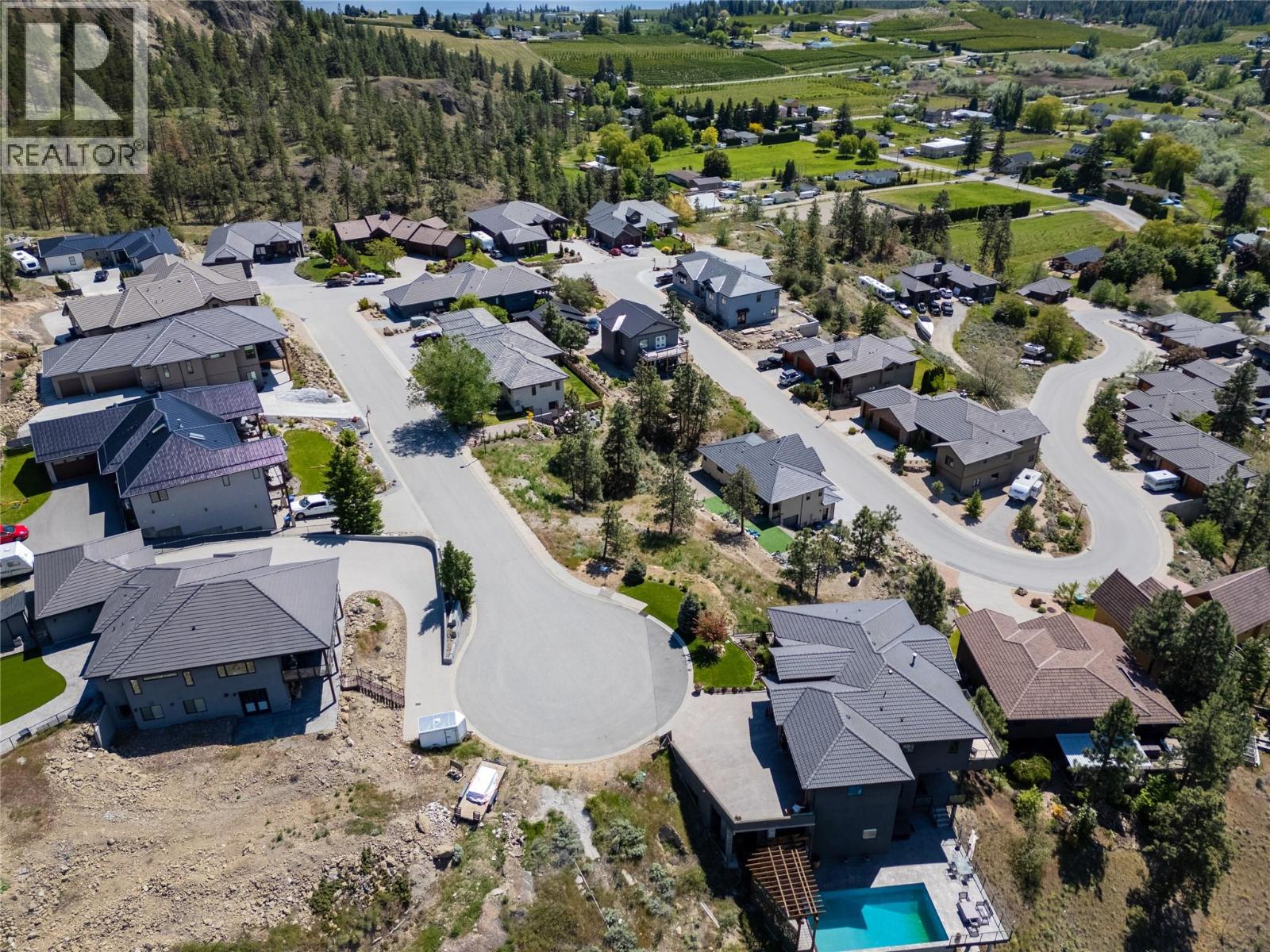 6709 Victoria Road South, Summerland